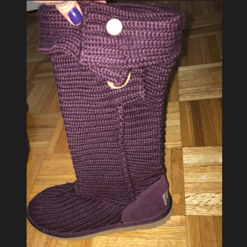 Uggs Size 6 Good Condition Barely Used - image 1